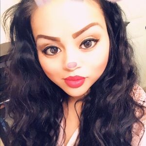 Meet your Posher, Mayra